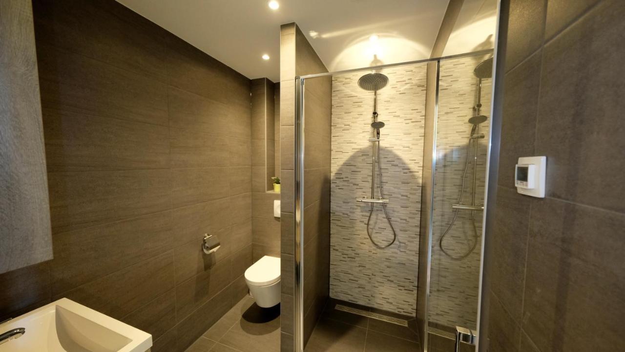 Апартаменты Sunny 45M2 Penthouse With Balcony And Terrace - R65C Эйндховен Экстерьер фото